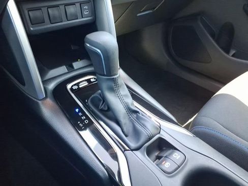 Used 2025 Toyota Corolla Cross AWD Hybrid image 16