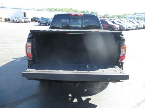 Used 2018 GMC Sierra 1500 Denali w/ Denali Ultimate Package AWD/4WD image 10