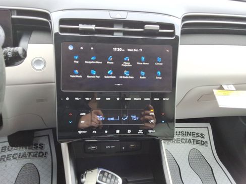 Used 2023 Hyundai Tucson Limited image 15