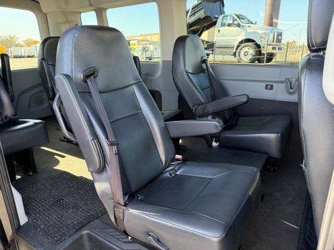 Used 2019 Ford Transit 350 XLT image 15