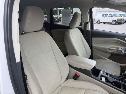 Used 2019 Ford Escape SE AWD/4WD image 6
