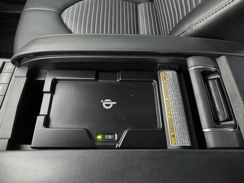 Used 2022 Toyota Highlander XSE FWD image 26