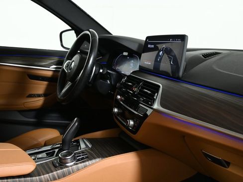 Certified 2022 BMW 540i xDrive w/ M Sport Package image 35