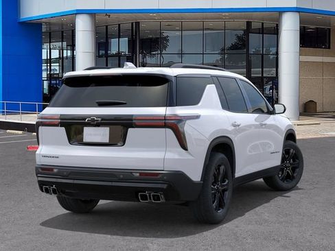New 2027 Chevrolet Traverse LT w/ Midnight/Sport Edition FWD image 4