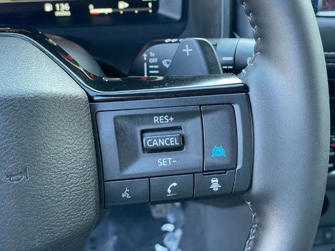 Certified 2025 Nissan Rogue SL image 17