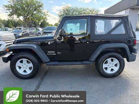 Used 2018 Jeep Wrangler Sport AWD/4WD image 8
