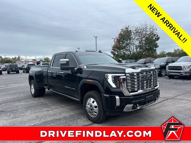 Used 2026 GMC Sierra 3500 Denali w/ Denali Reserve Package AWD/4WD image 3