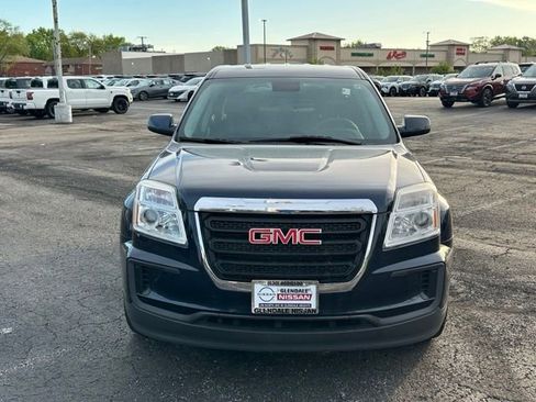 Used 2017 GMC Terrain SLE FWD image 2