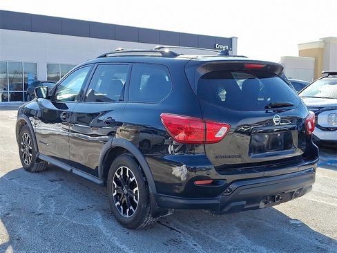 Used 2020 Nissan Pathfinder SL image 4