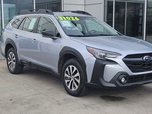 Used 2025 Subaru Outback image 1