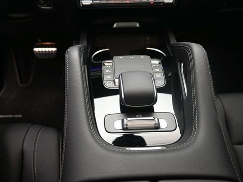 Used 2026 Mercedes-Benz GLS 450 4MATIC image 13