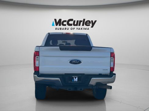 Used 2017 Ford F250 XLT w/ FX4 Off-Road Package AWD/4WD image 6