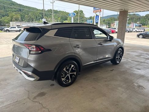 Used 2025 Kia Sportage EX w/ Premium Package FWD image 4