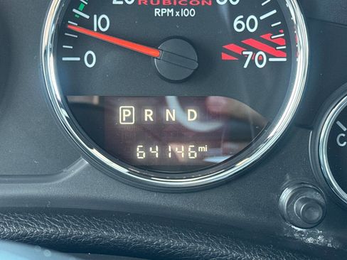 Used 2017 Jeep Wrangler Unlimited Rubicon image 19