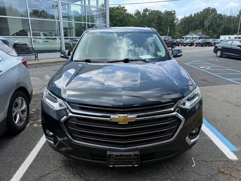 Used 2021 Chevrolet Traverse LT AWD/4WD image 2