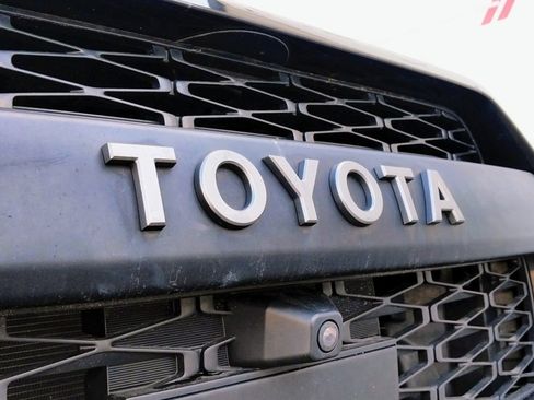 Used 2022 Toyota 4Runner TRD Pro image 2