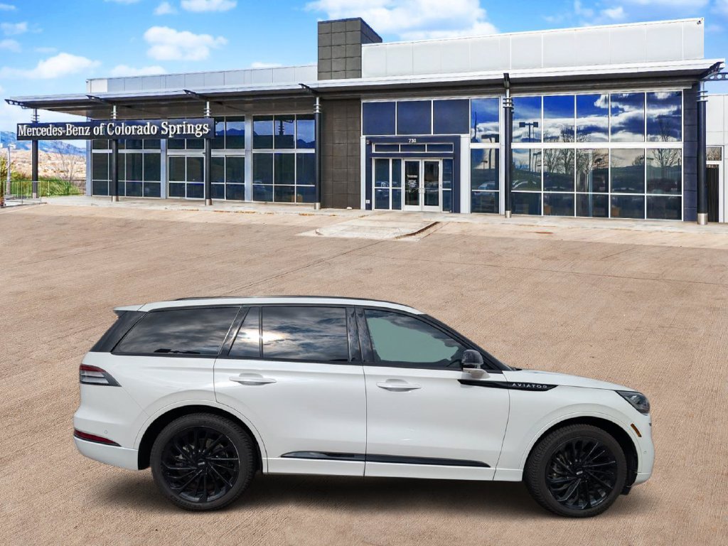 Used 2023 Lincoln Aviator Reserve w/ Equipment Group 201A AWD/4WD image 4