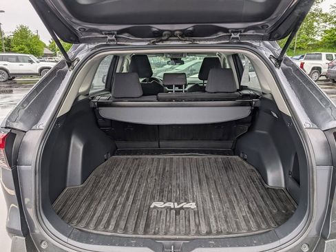 Used 2019 Toyota RAV4 LE w/ All Weather Liner Package AWD/4WD image 16