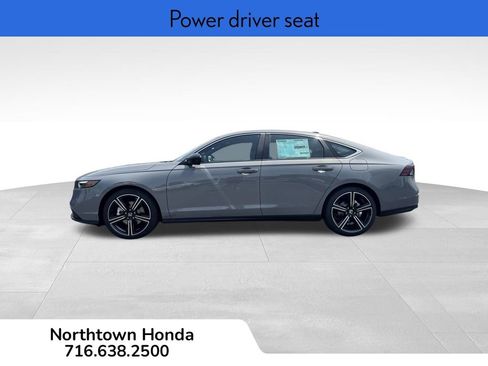 Used 2025 Honda Accord Sport image 5