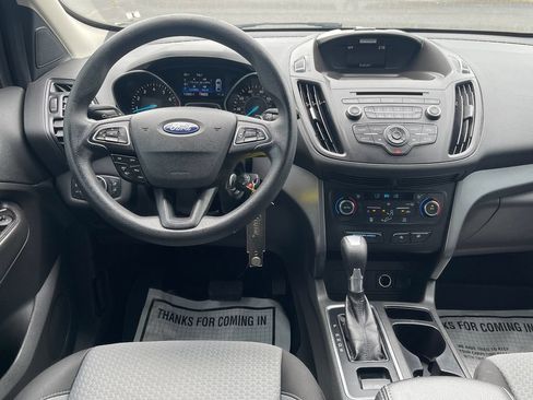 Used 2017 Ford Escape SE FWD image 18