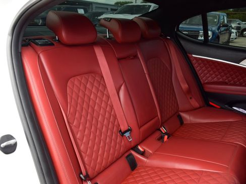 Used 2022 Genesis G70 3.3T Launch Edition RWD image 19
