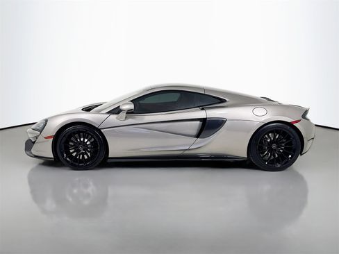 Used 2017 McLaren 570S Base image 4