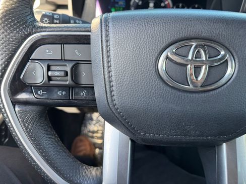 Used 2025 Toyota Tundra Platinum AWD/4WD image 29