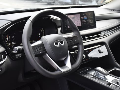 Used 2026 INFINITI QX60 Pure w/ Cargo Package FWD image 27