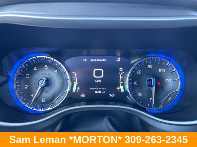Used 2026 Chrysler Pacifica Select FWD image 11