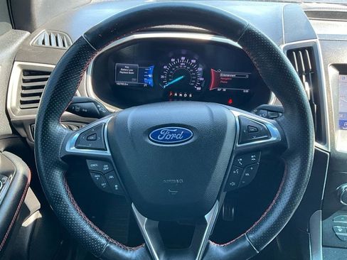 Used 2020 Ford Edge ST-Line image 19
