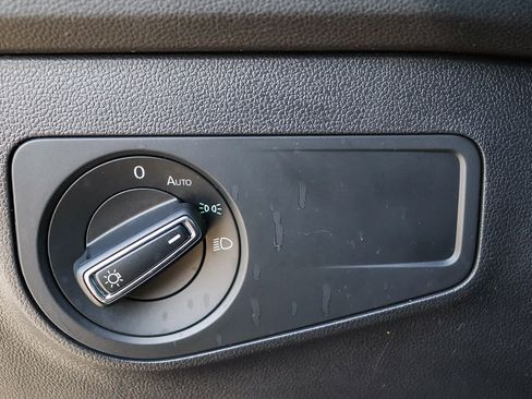 Used 2022 Volkswagen Tiguan SE R-Line image 20