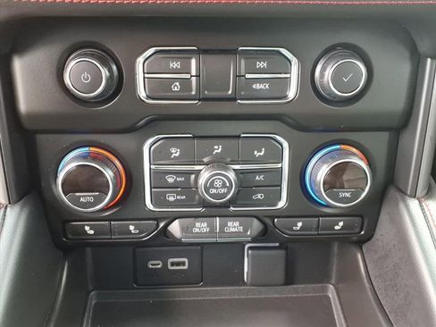 Used 2021 Chevrolet Tahoe RST w/ Luxury Package image 9