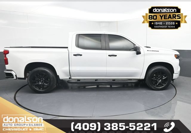 Used 2023 Chevrolet Silverado 1500 RST w/ Redline Edition AWD/4WD image 2