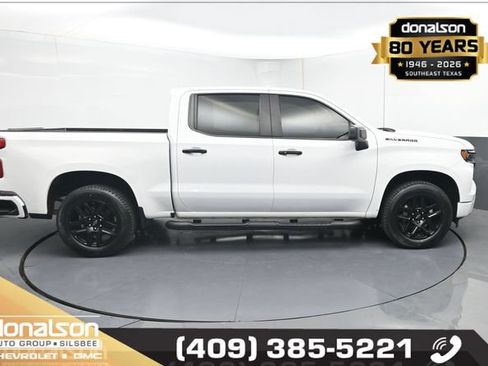 Used 2023 Chevrolet Silverado 1500 RST w/ Redline Edition AWD/4WD image 2