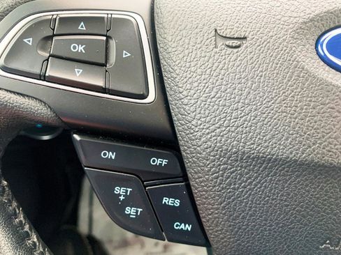 Used 2018 Ford Focus SEL w/ Winter Package FWD image 8
