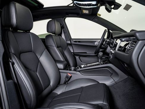 New 2026 Porsche Macan AWD/4WD image 15