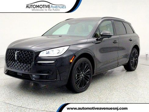 Used 2023 Lincoln Corsair Reserve w/ Equipment Group 201A image 1