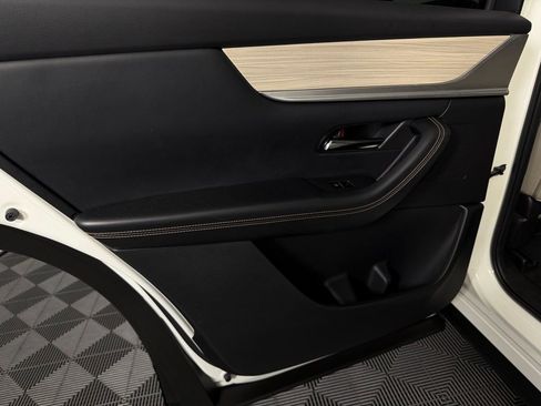 Used 2024 MAZDA CX-90 Plug-In Hybrid w/ Preferred image 27