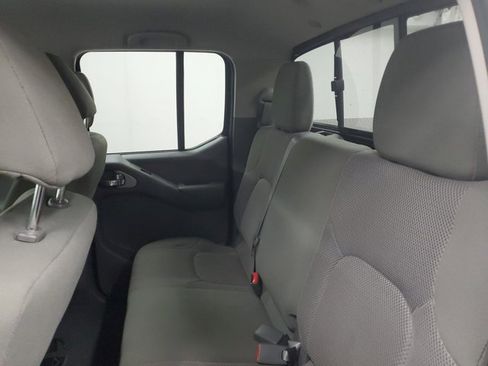 Certified 2020 Nissan Frontier SV image 15