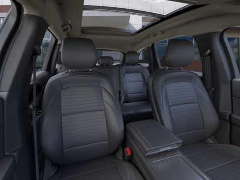 New 2026 Lincoln Nautilus Reserve w/ Jet Appearance Package AWD/4WD image 32