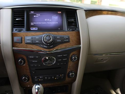 Used 2014 INFINITI QX80 4WD w/ Theater Package image 34