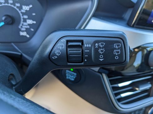 Used 2022 Ford Escape SE image 33