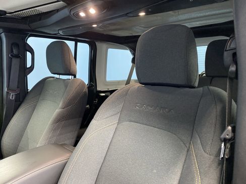 Certified 2024 Jeep Wrangler Sahara image 8