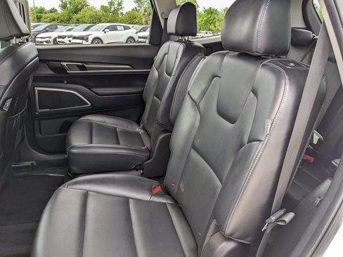 Used 2025 Kia Telluride S AWD/4WD image 19