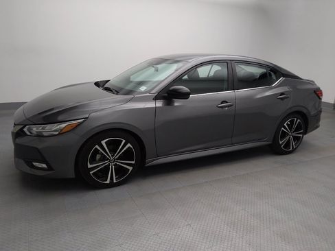 Used 2020 Nissan Sentra SR image 2