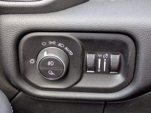 New 2026 RAM 2500 Laramie AWD/4WD image 24