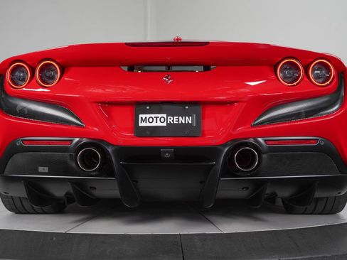 Used 2022 Ferrari F8 Tributo RWD image 24