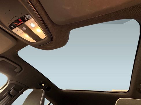 Certified 2023 Volvo C40 P8 Recharge Ultimate image 15