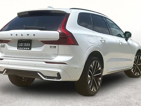Certified 2026 Volvo XC60 B5 Ultra AWD/4WD image 2