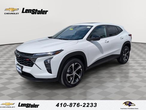 Used 2025 Chevrolet Trax RS w/ Sunroof Package FWD image 1